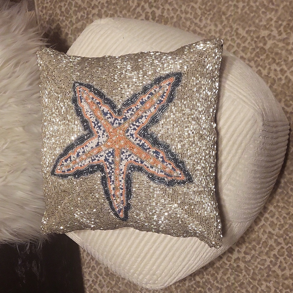 Gorgeous Beaded Sequin Summer Starfish Decorative Accent Pillow🪸🐚 - Picture 4 of 4